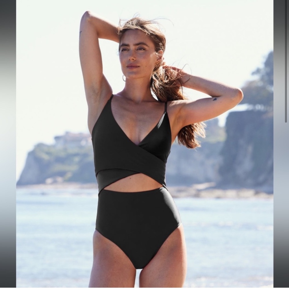 Summersalt The Sea Breeze Cutout One Piece Swimsuit, 10 Black Onyx, NWT